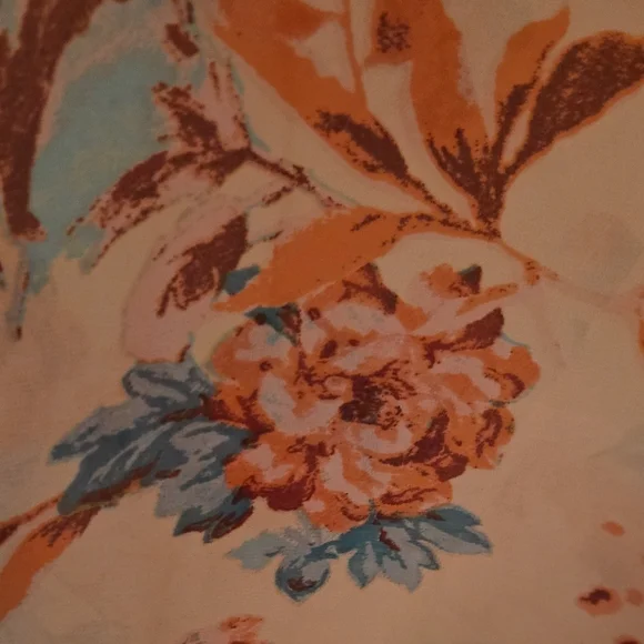 Forever 21 Peach Floral Top - Picture 3 of 15